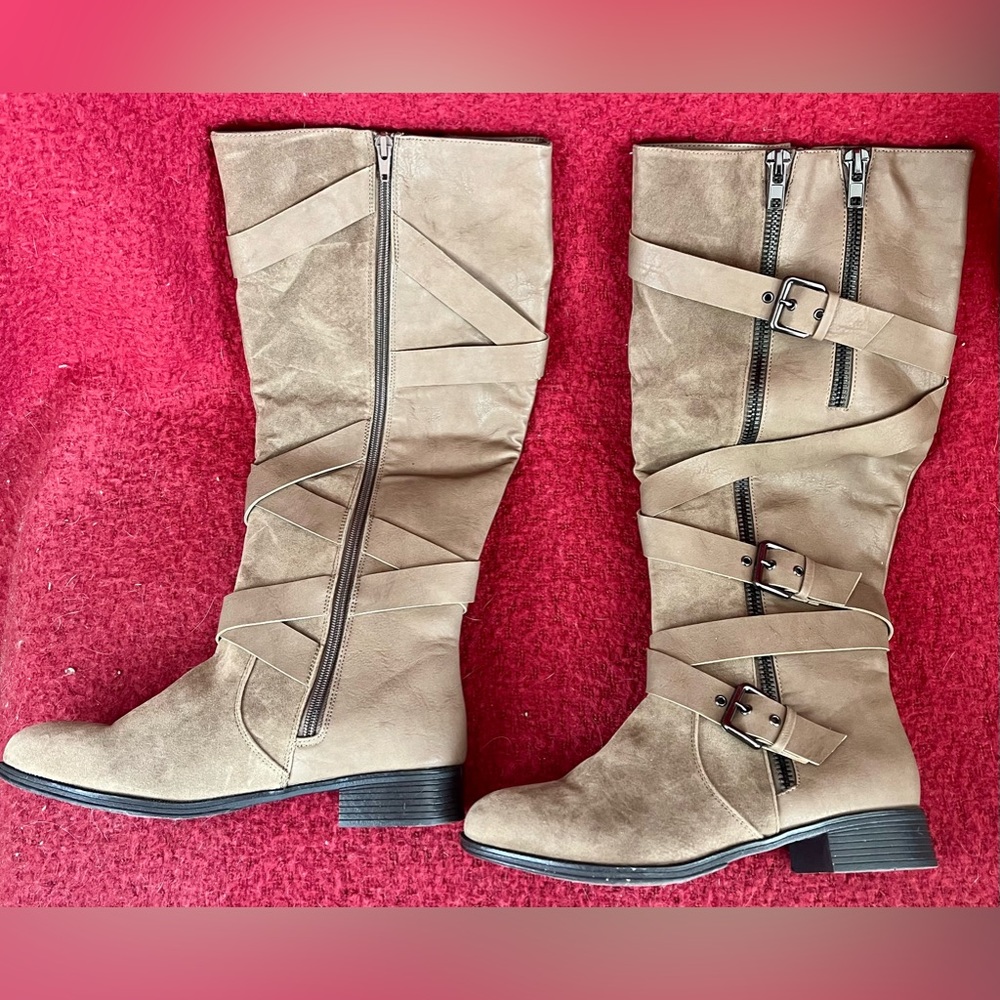 Flat Boots
